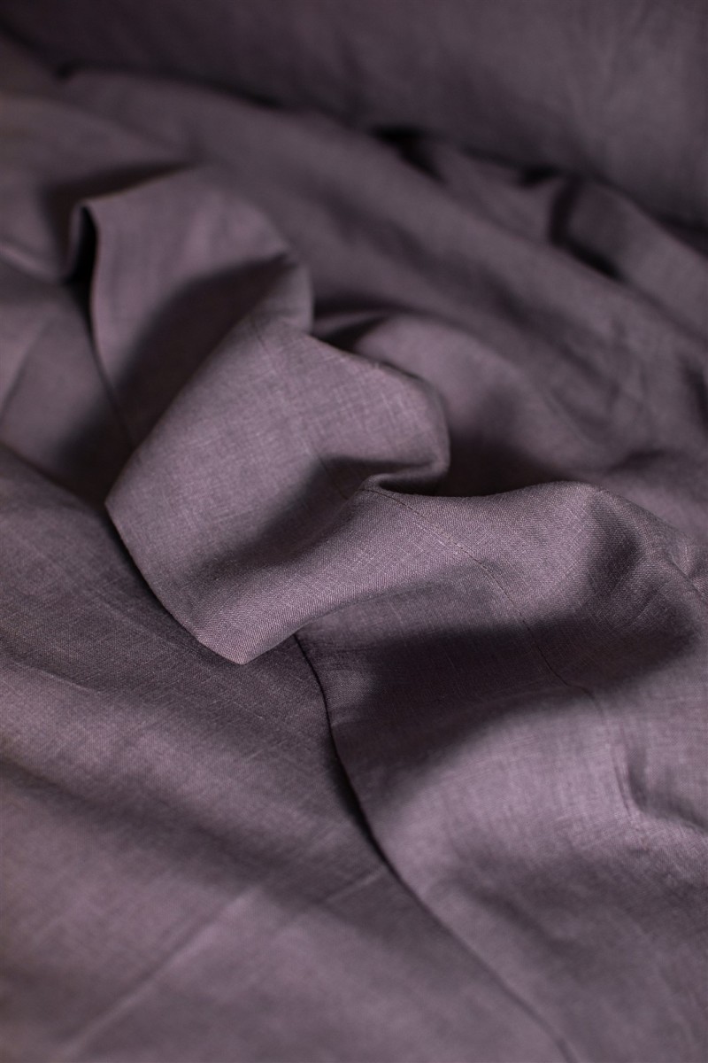 Linen fitted sheet with corners