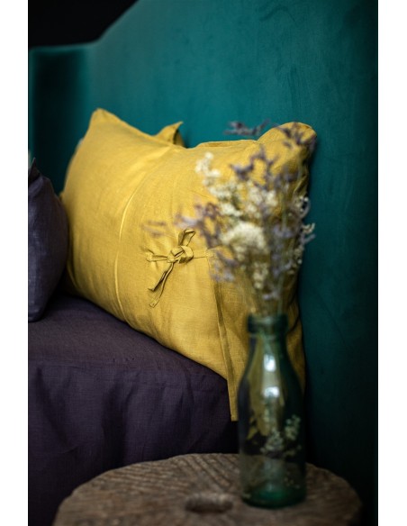 Linen fitted sheet with corners