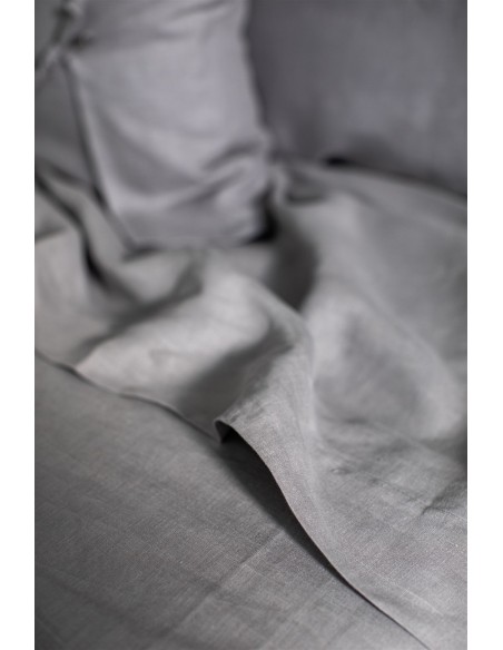 Linen fitted sheet with corners