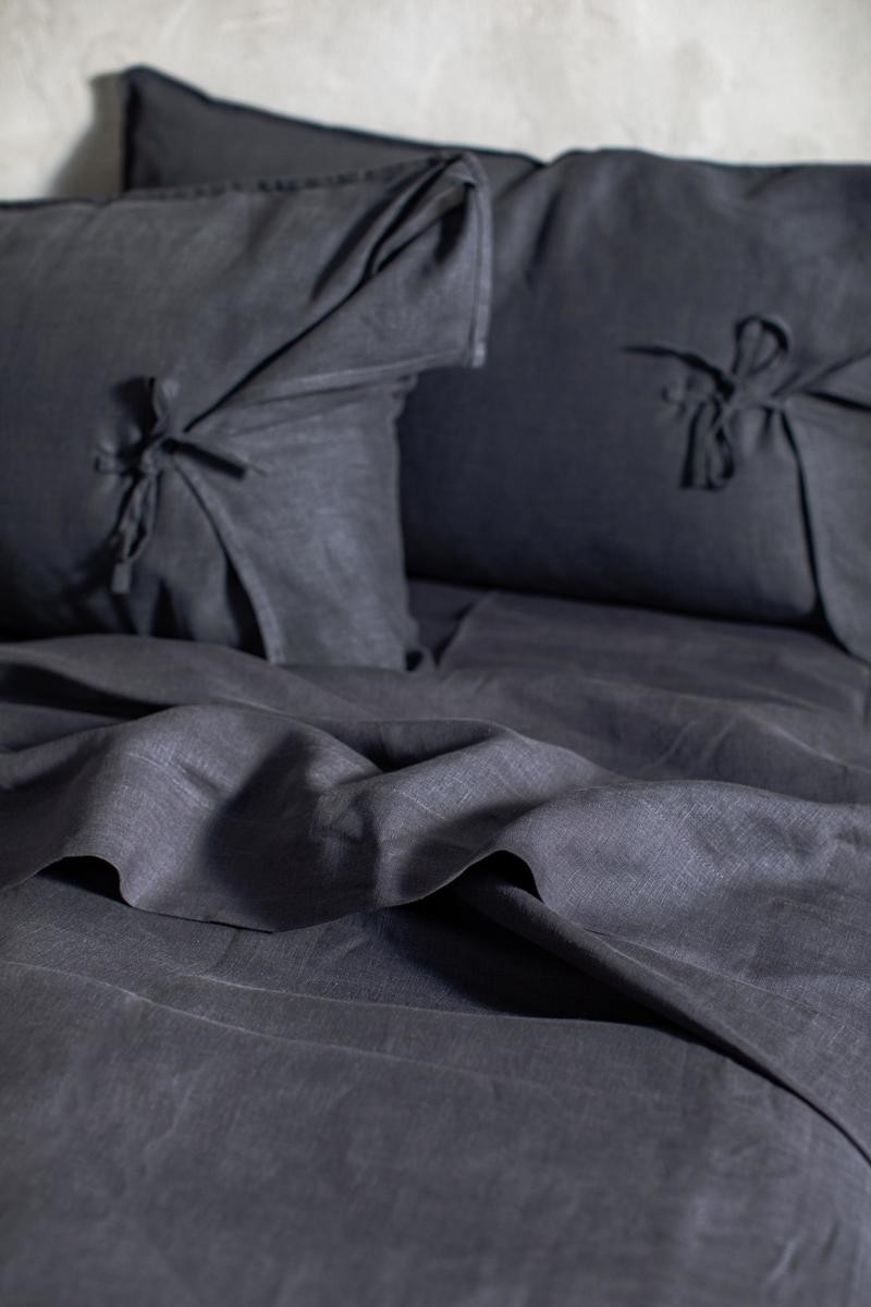 Linen fitted sheet with corners