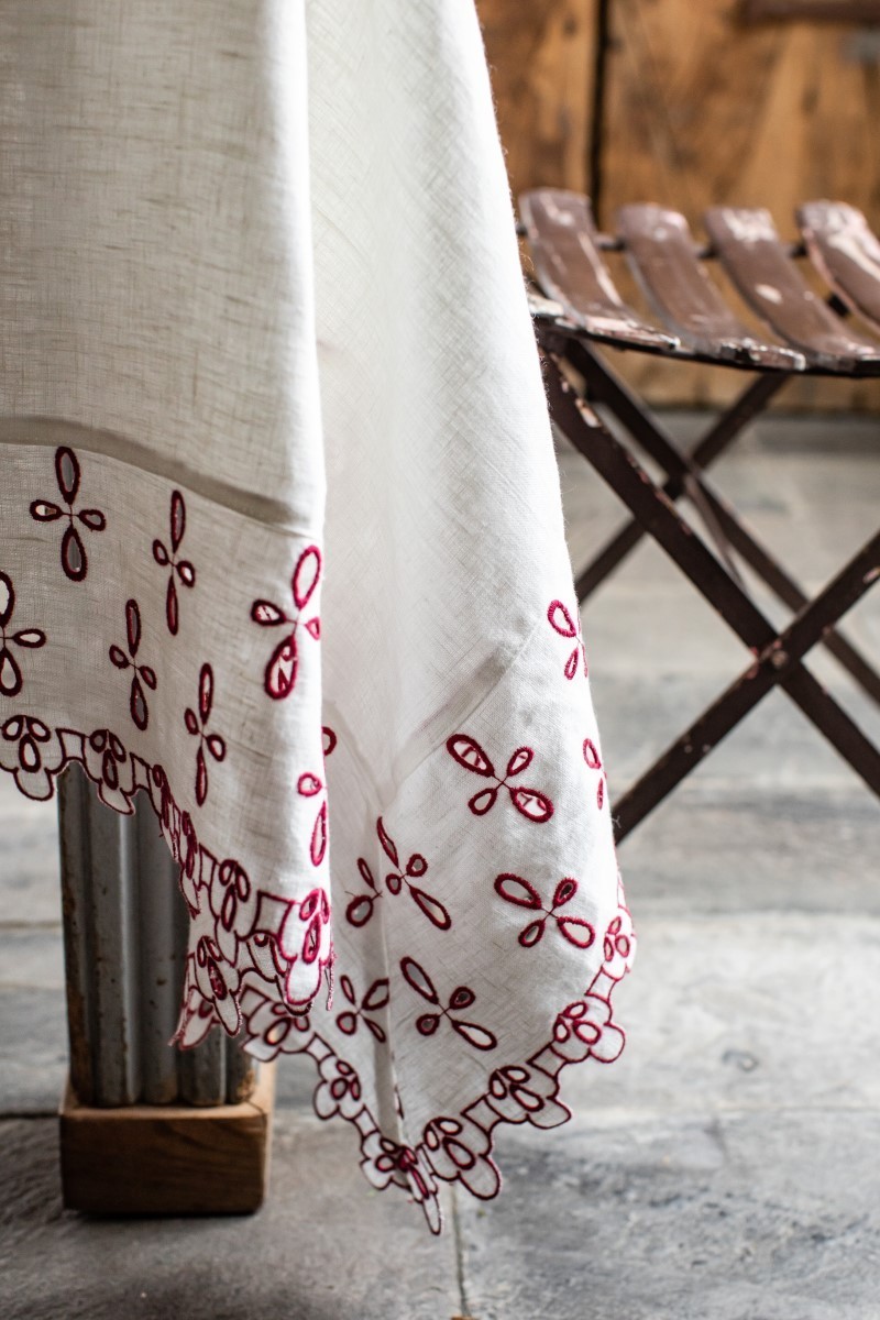 Amalfi Stain Resistant Linen Tablecloth