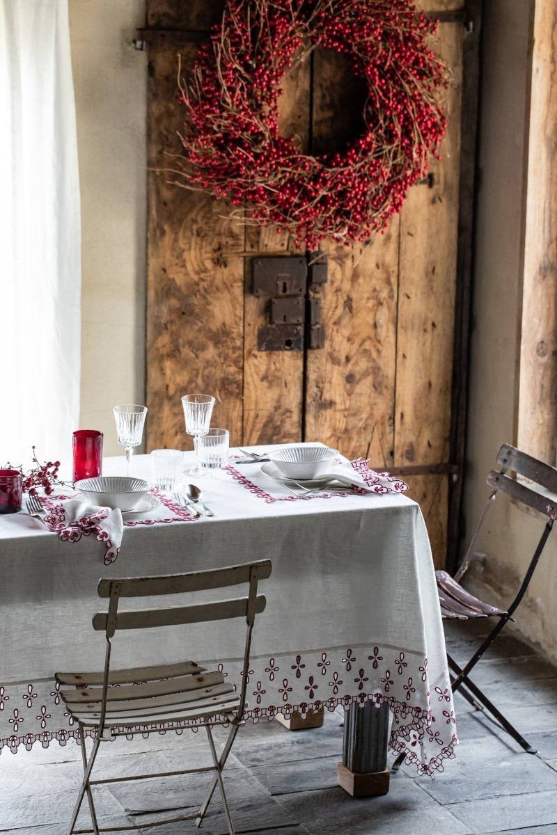 Amalfi Stain Resistant Linen Tablecloth