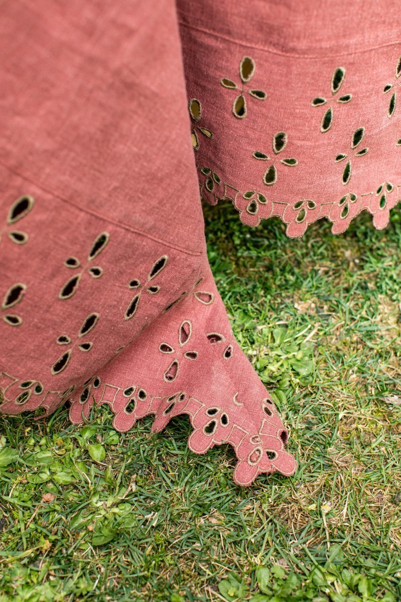 Amalfi Stain Resistant Linen Tablecloth