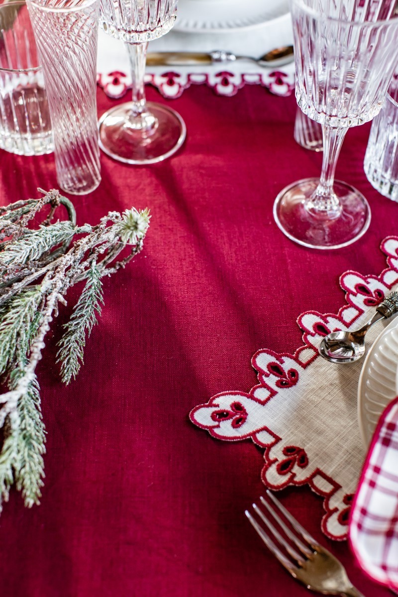Amalfi Stain Resistant Linen Tablecloth