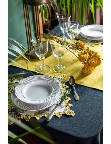 Chemin de table Amalfi en lin enduit