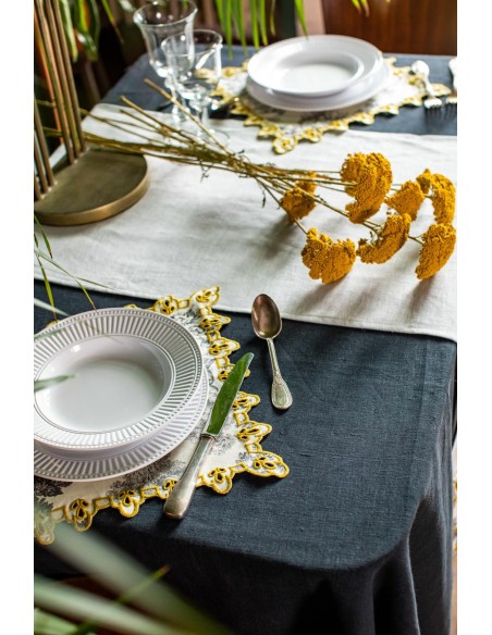 Chemin de table Amalfi en lin enduit