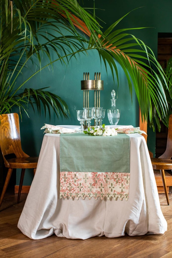 Chemin de table Amalfi en lin enduit 2