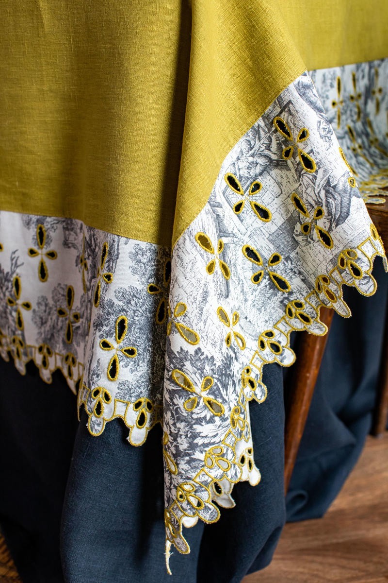 Amalfi Linen Tablecloth