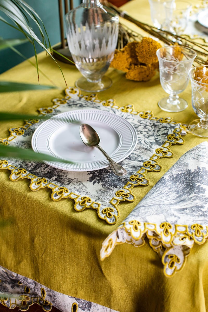 Amalfi Linen Tablecloth