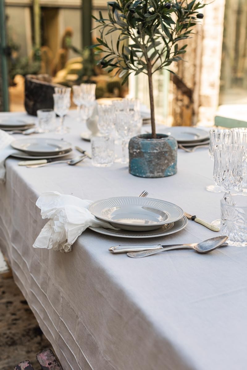 Linen Sfogliatella Tablecloth