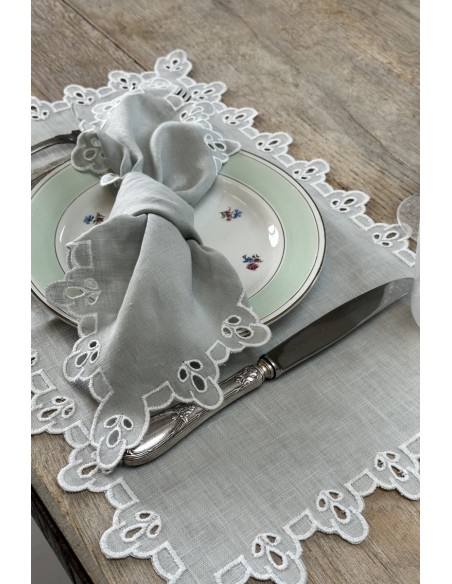 Amalfi Placemat in Stain Resistant Linen