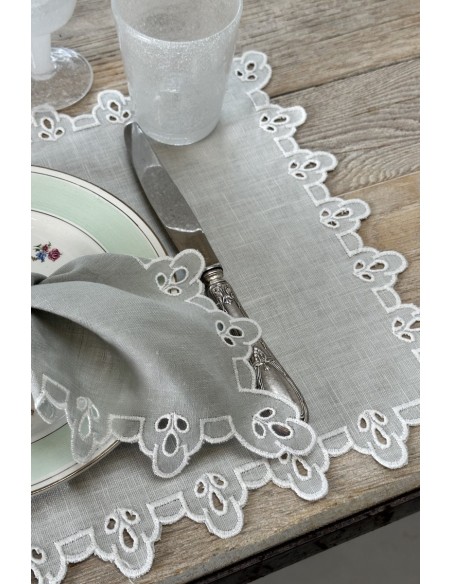 Amalfi Placemat in Stain Resistant Linen