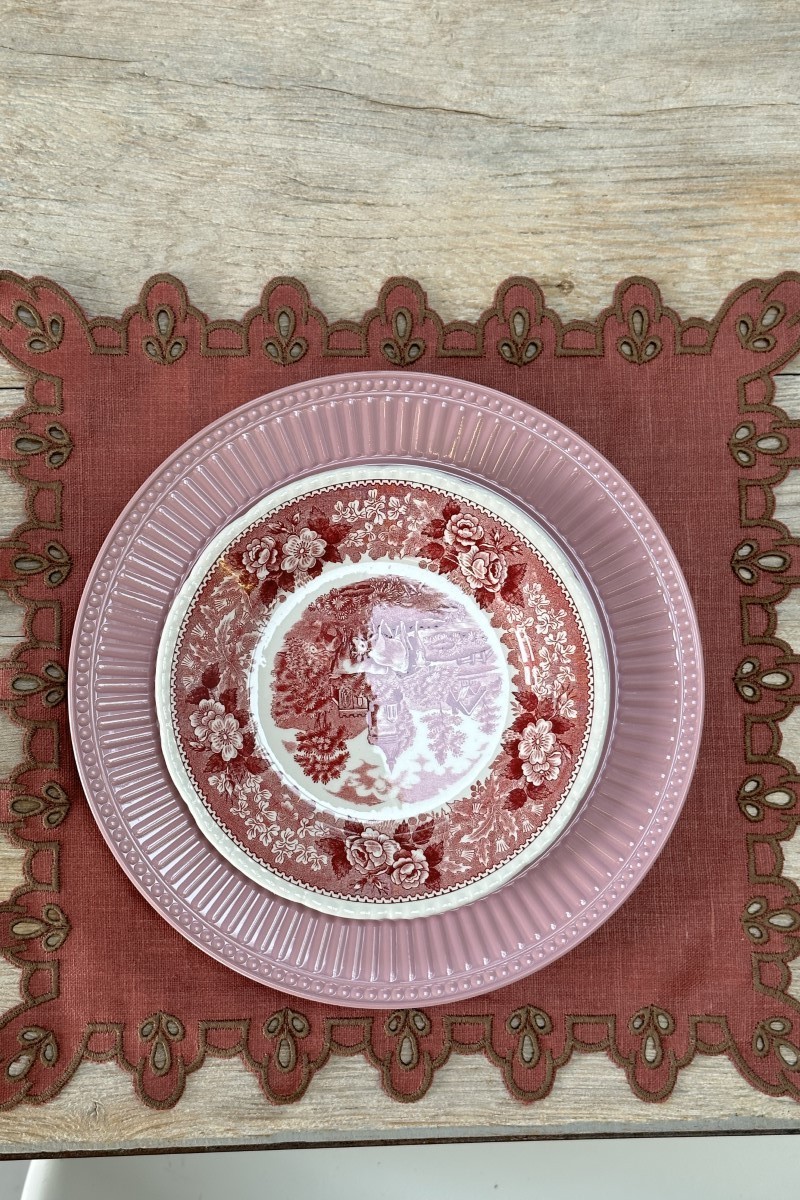 Amalfi Placemat in Stain Resistant Linen