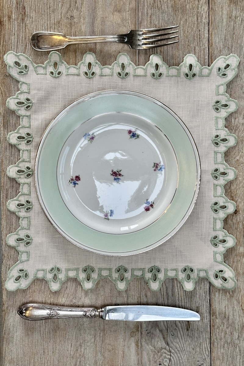 Amalfi Placemat in Stain Resistant Linen