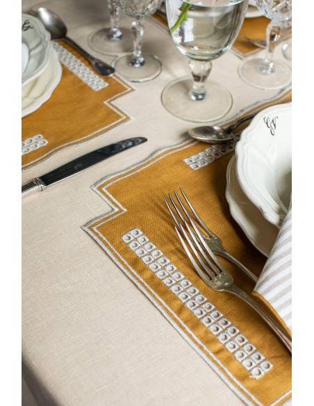 Stain Resistant Linen Erica Placemat