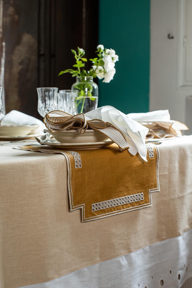Stain Resistant Linen Erica Placemat