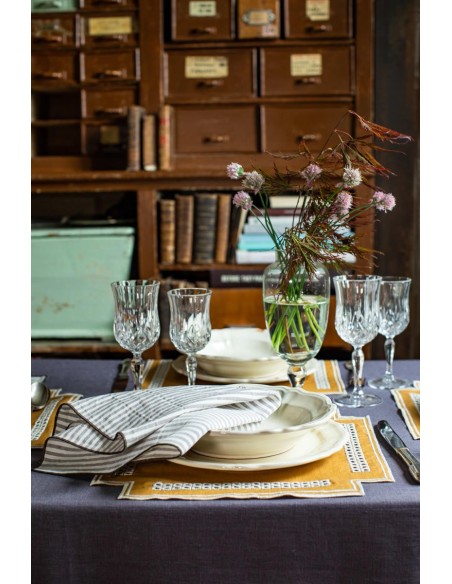 Stain Resistant Linen Erica Placemat