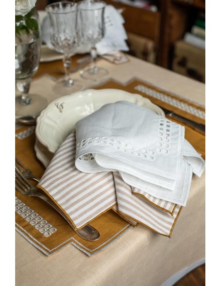 Stain Resistant Linen Erica Placemat