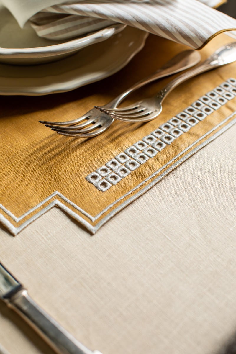 Stain Resistant Linen Erica Placemat