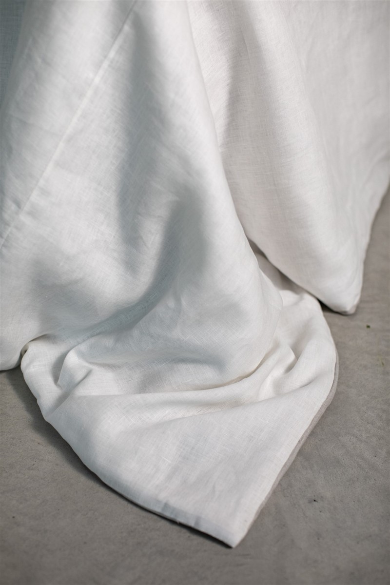 Pure Reversible Bedspread in Linen