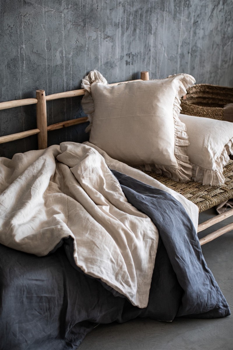 Pure Reversible Bedspread in Linen