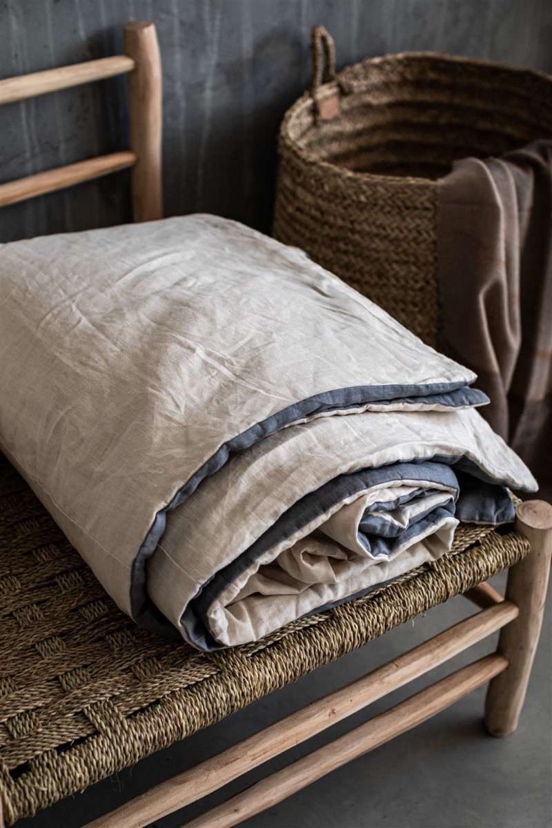 Pure Reversible Bedspread in Linen