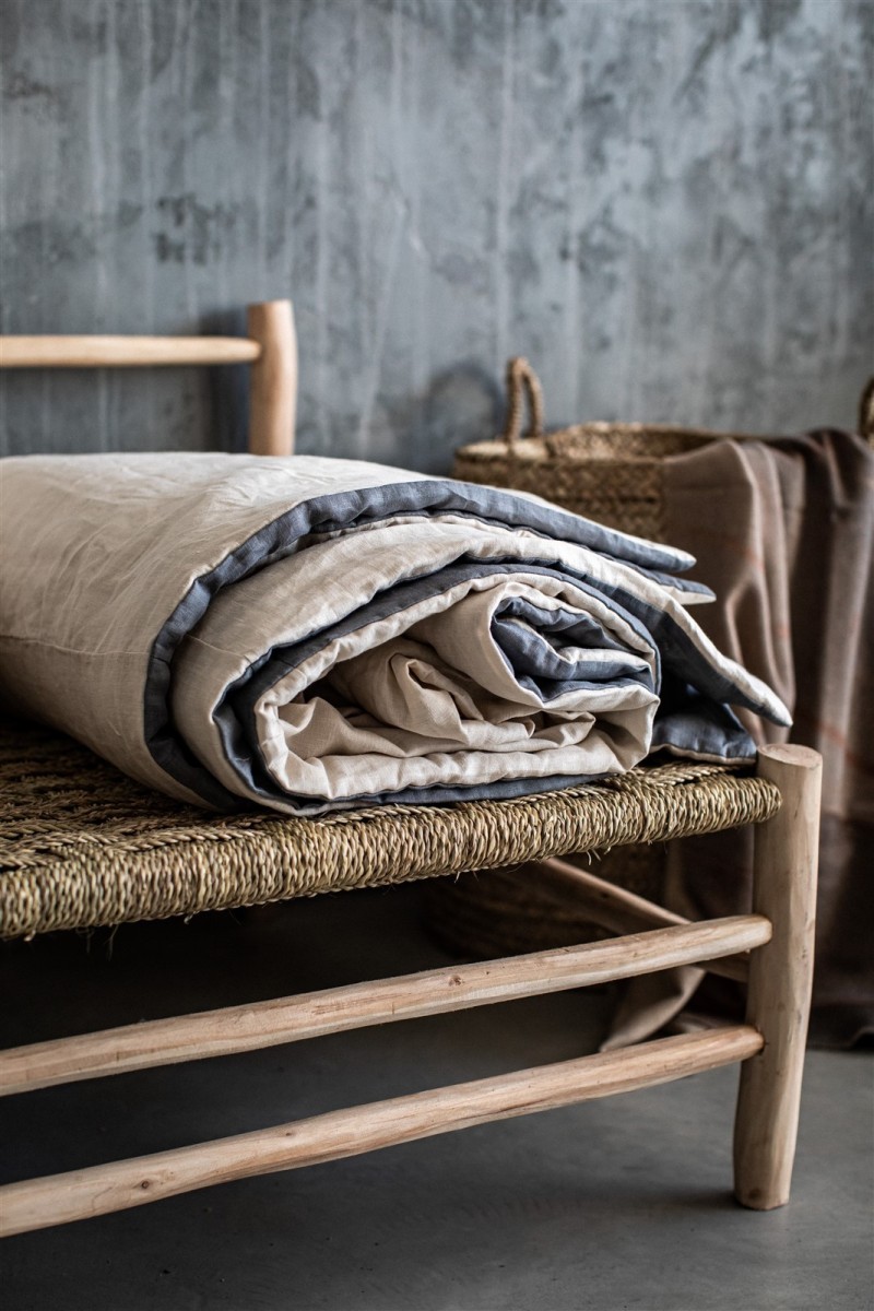 Pure Reversible Bedspread in Linen