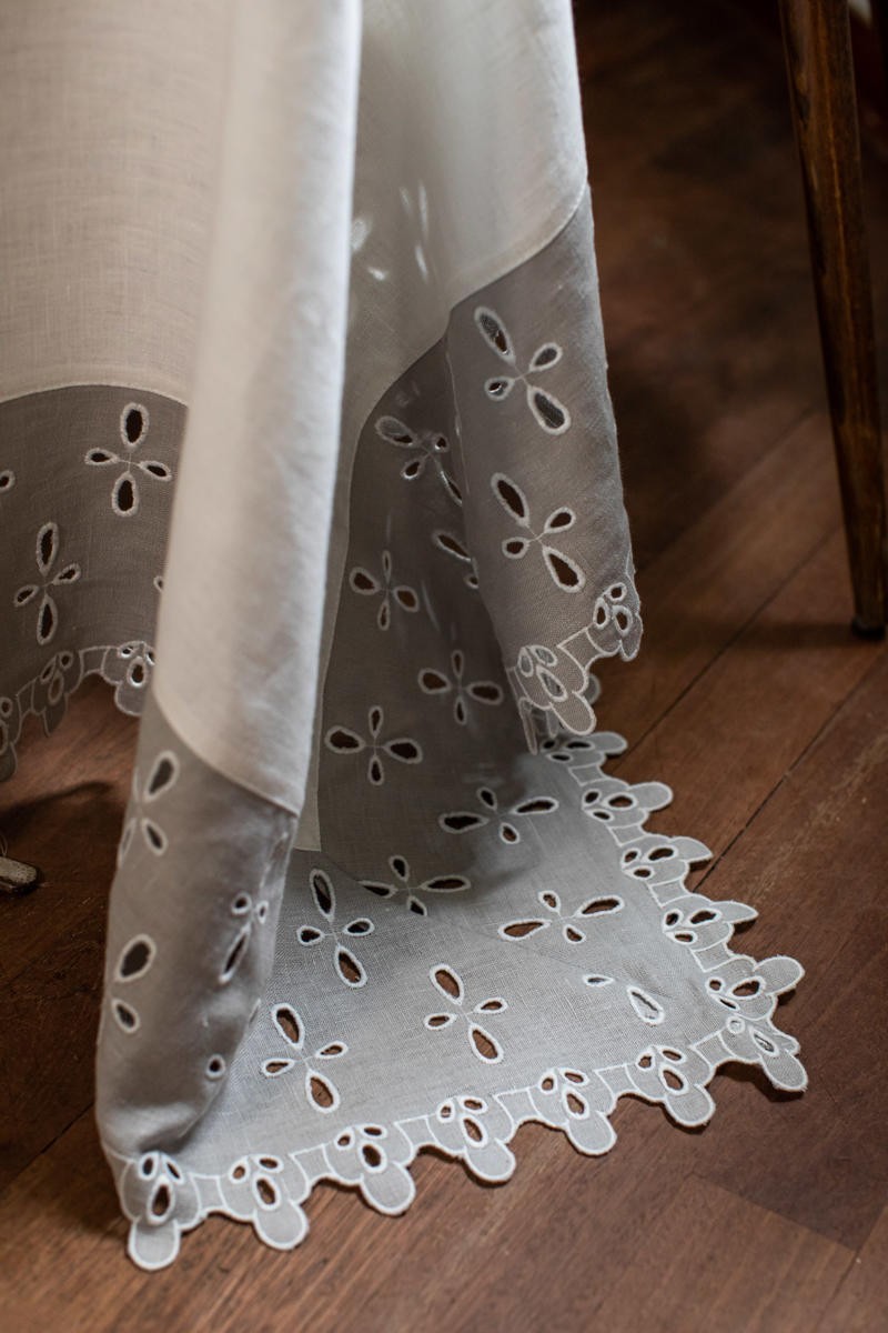 Amalfi Stain Resistant Linen Tablecloth