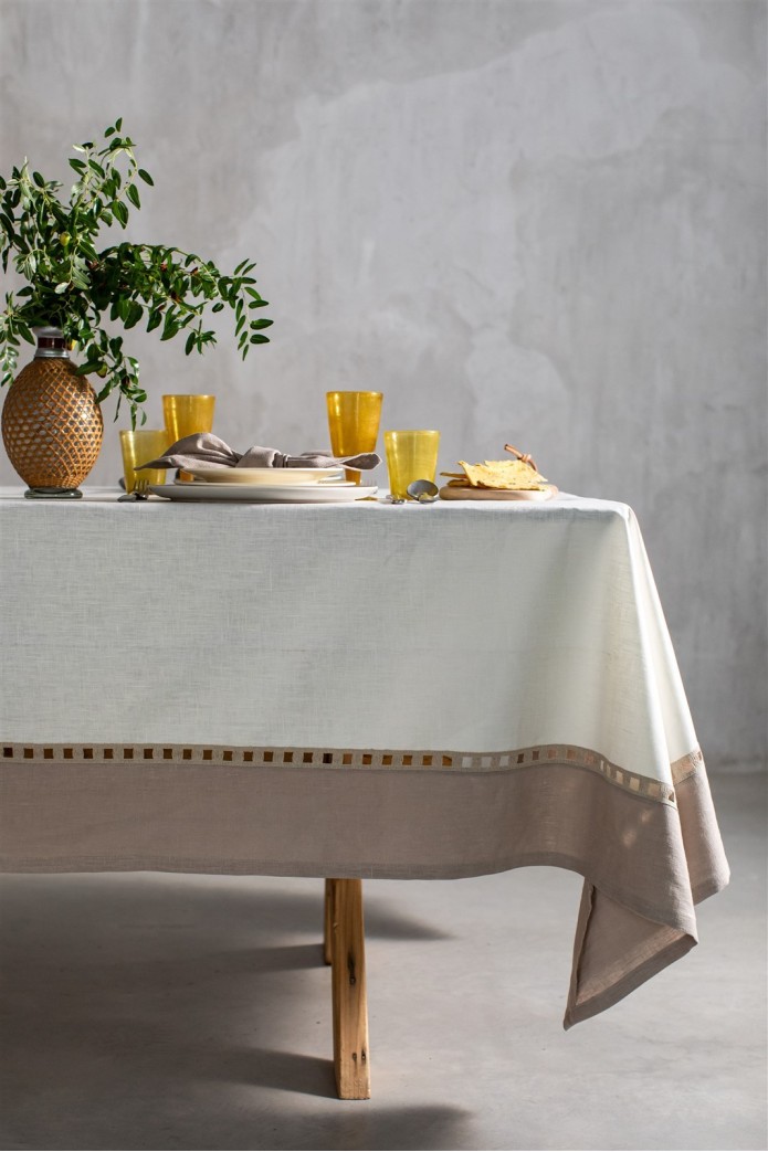 Riviera Tablecloth in Stain Resistant Linen 2