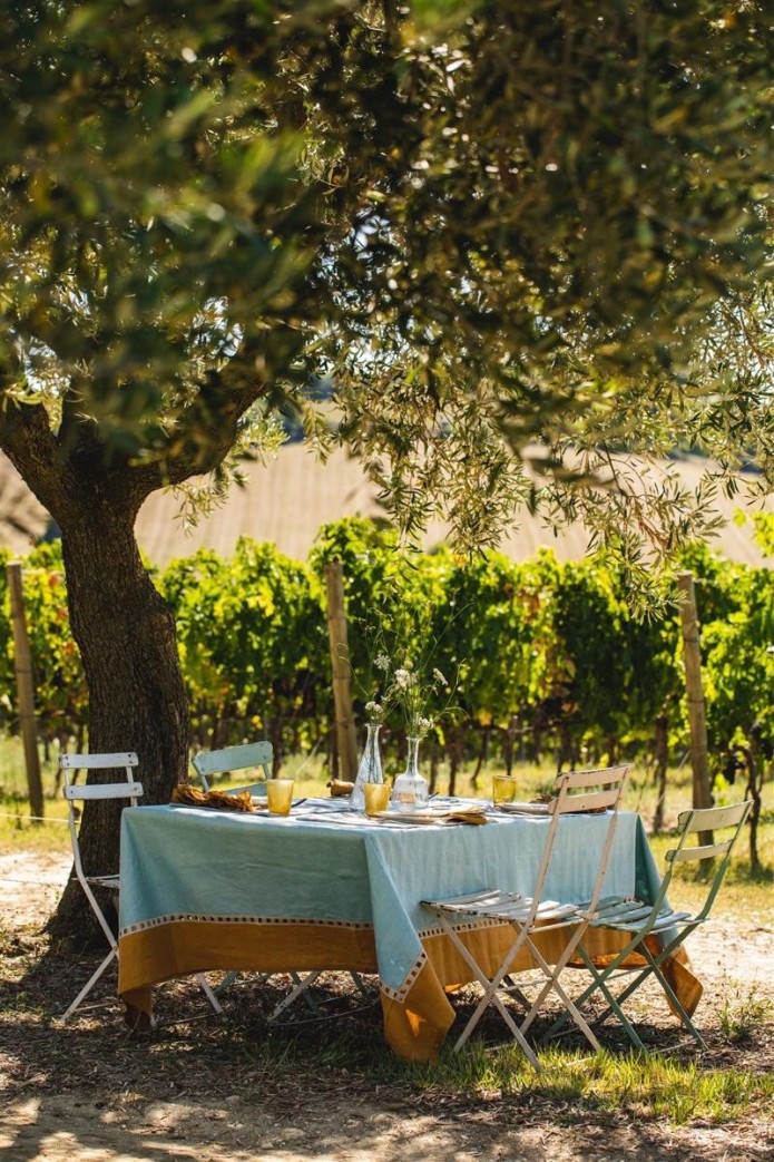 Riviera Enduit Linen Table Nappe + 2