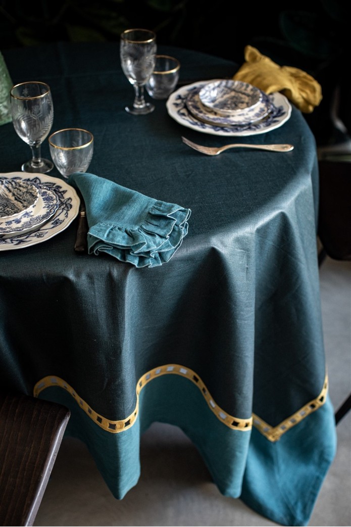 Riviera Enduit Linen Table Nappe + 2