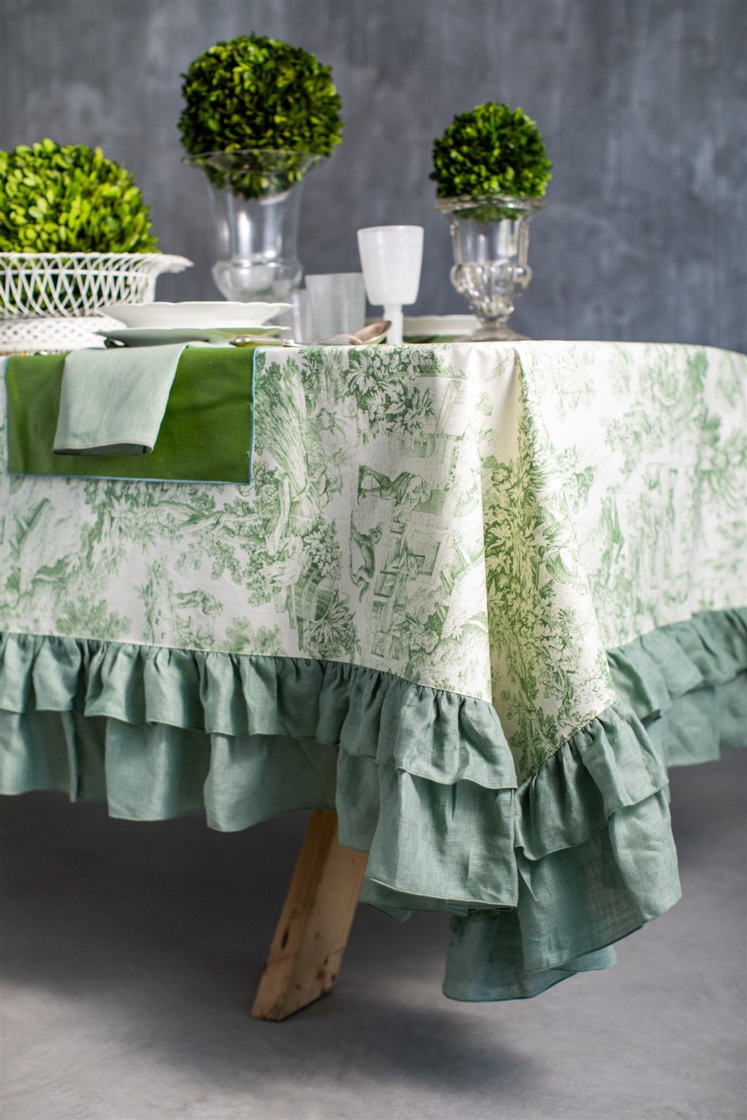 Corridore da tavolo in lino verde salvia, topper da tavolo in lino, tovaglia  in lino, colore personalizzato corridore da tavolo in lino morbido lavato -   Italia