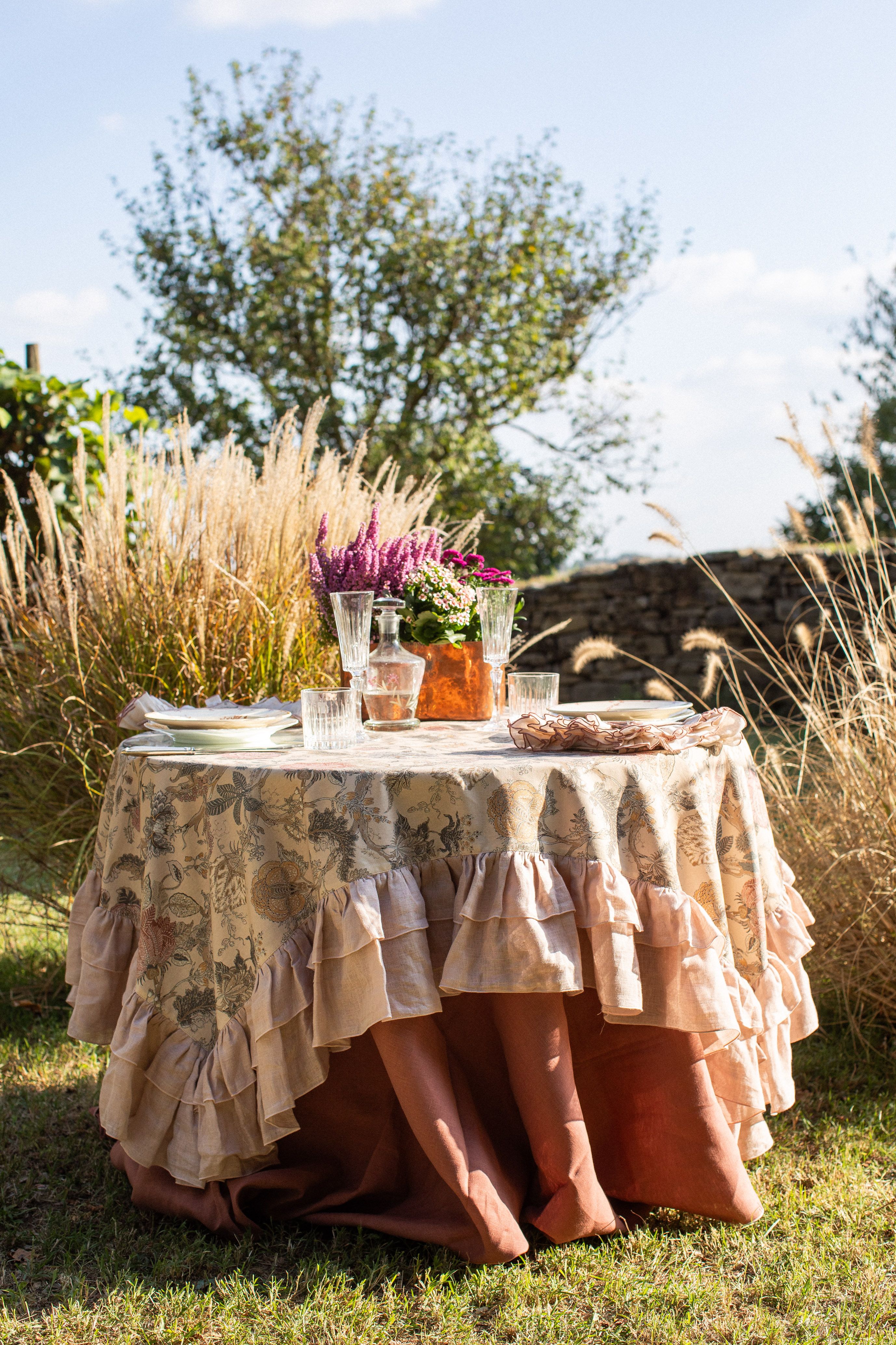 Innamorati della nostra elegante tovaglia per l'autunno e della biancheria  da cucina in lino