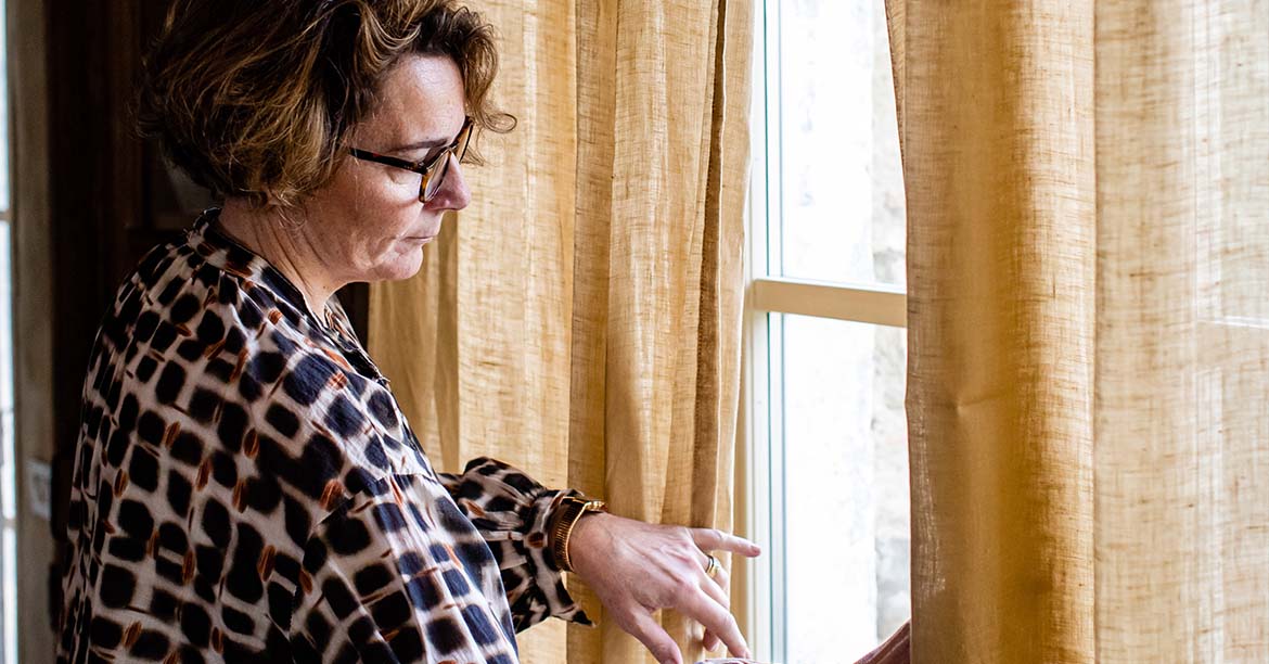 How to choose the right curtains for your home: fabrics, sizes and patterns.